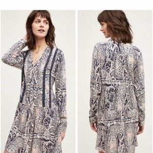 ANTHROPOLOGIE/TINY cream, blue with mauve “Caviana” shirt dress in size XXS. EUC